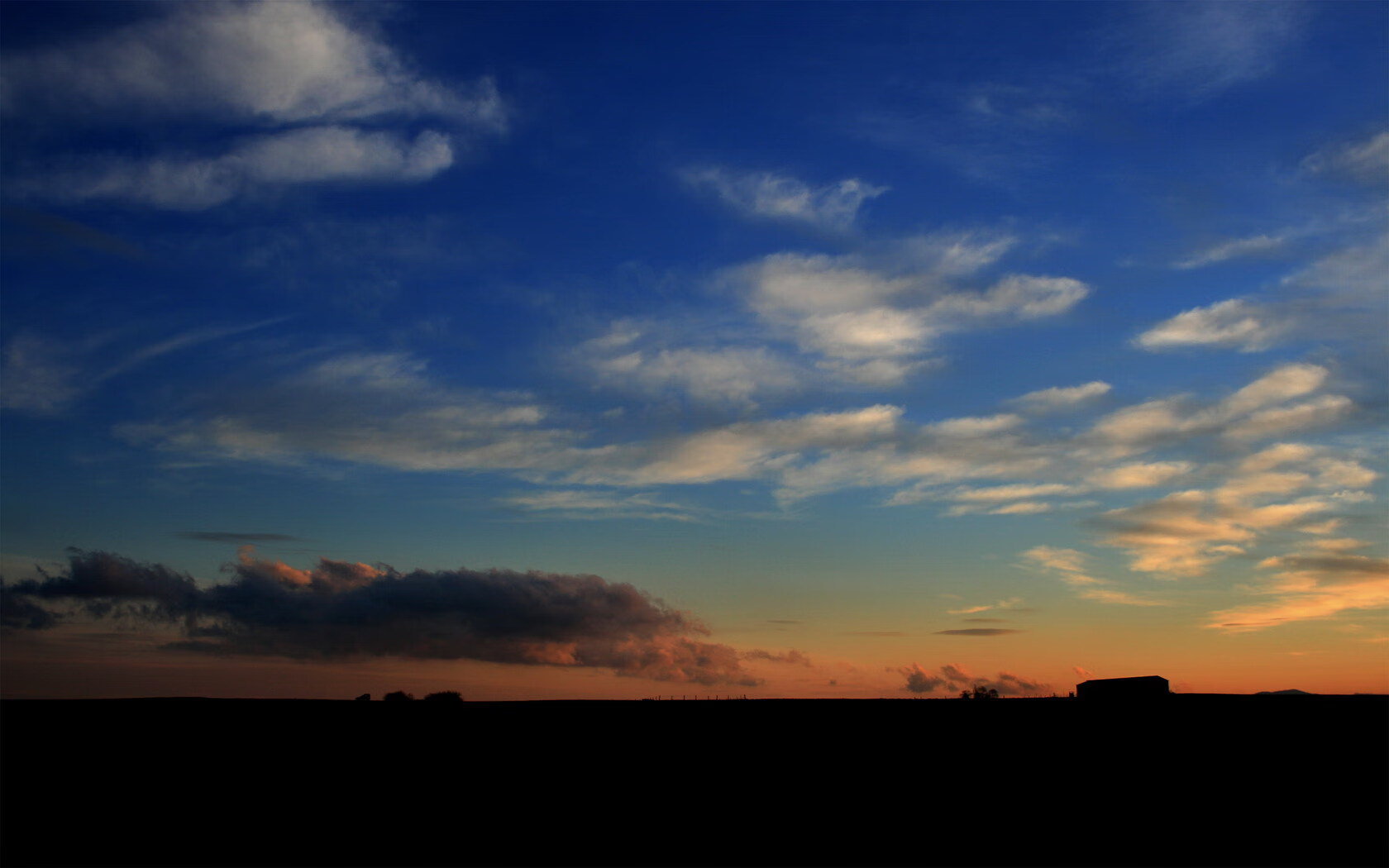 CBA联赛观众人数创新高 篮球热度持续升温，cba场均观众
