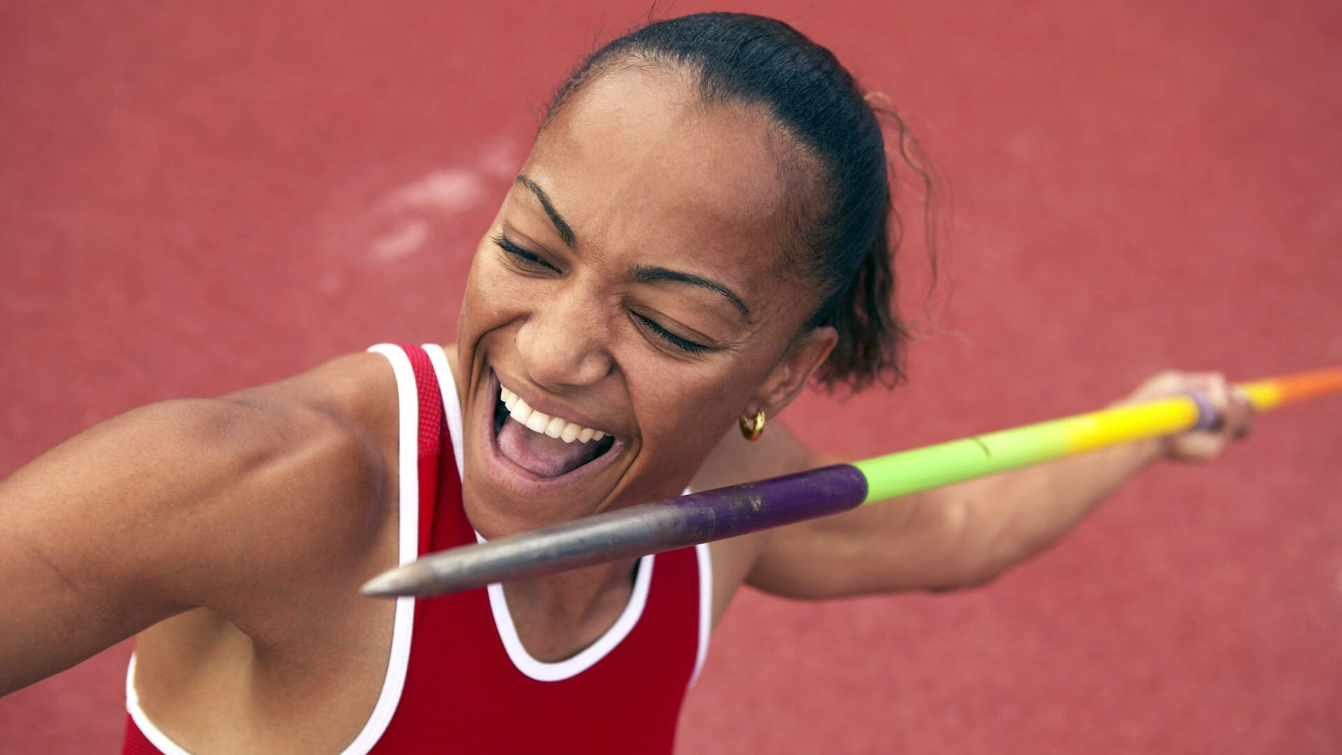 赛事期间观众体验升级，互动环节丰富多彩，比赛观众